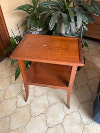 Tavolino in legno
