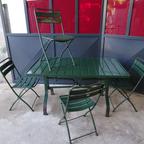 Tavolo piu' sedie pieghevoli in ferro