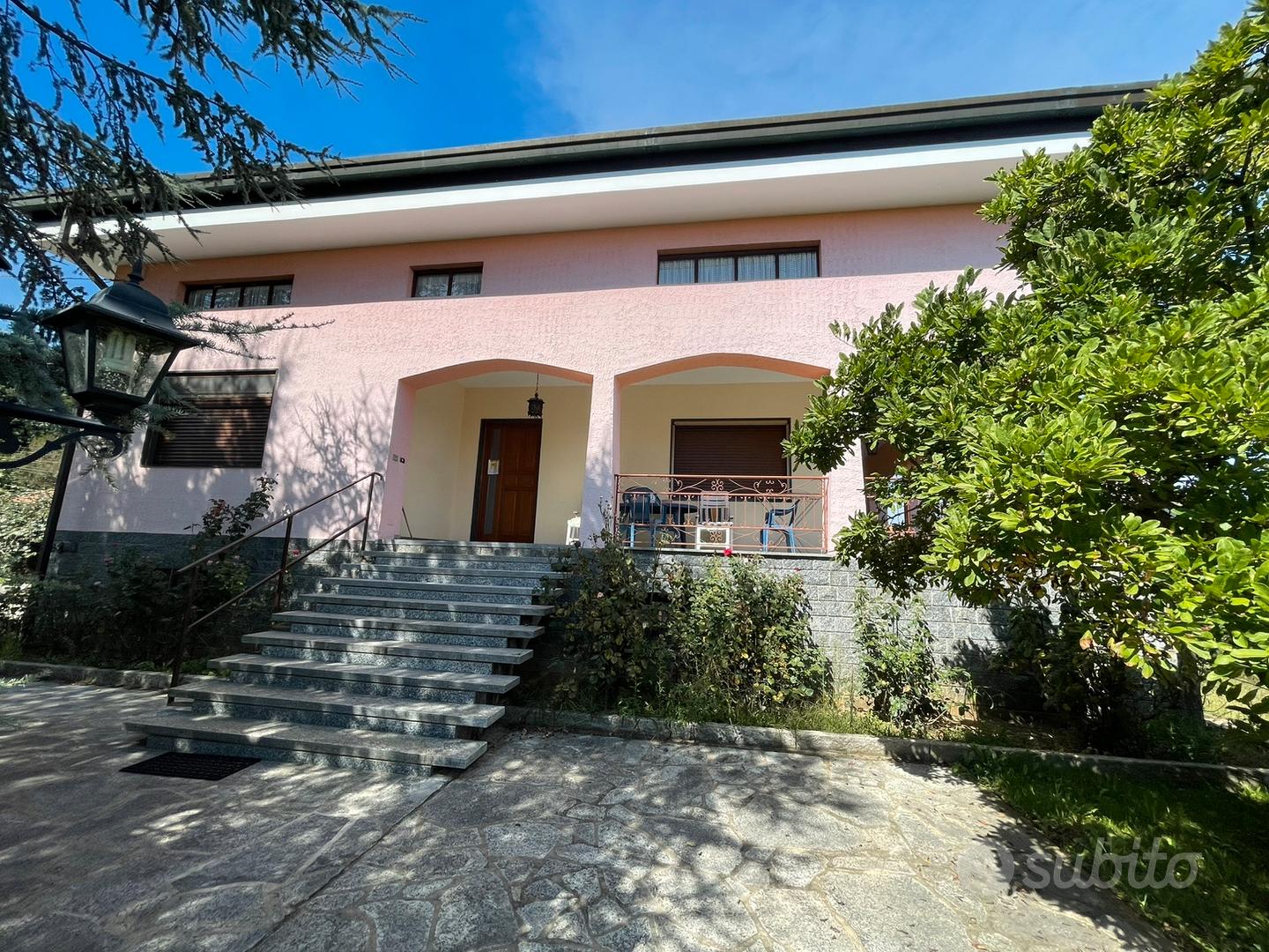 Villa in Lozzolo - Vista 3