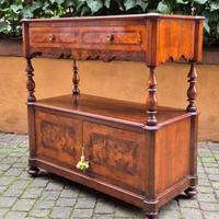 Credenza primavera antica filettata con stacco