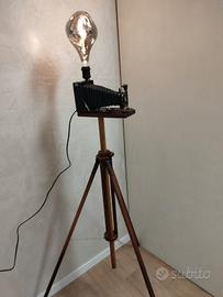 lampada da terra macchina fotografica 