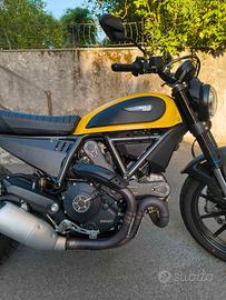DUCATI SCRAMBLER 800 ICON GIALLA