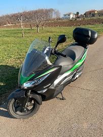 Kawasaki J300 - 2016