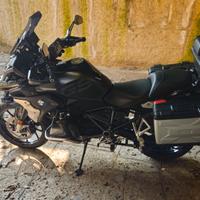 GS 1250 TRIPLE BLACK