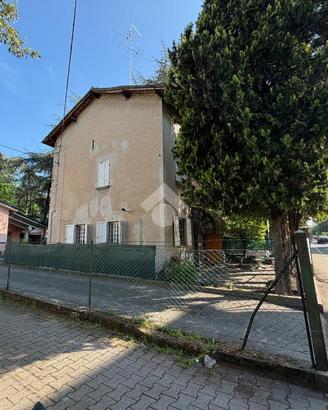 3 LOCALI A REGGIO NELL'EMILIA