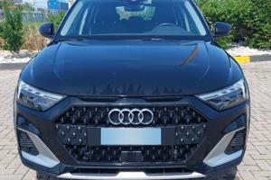 Audi A1 Citycarver tfsi  s.tronic