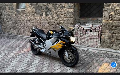 Honda cbr 600 f