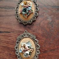 Coppia di quadretti ovali gemelli,cornici in metal