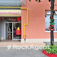 LOCALE COMMERCIALE, VIA INGHILTERRA