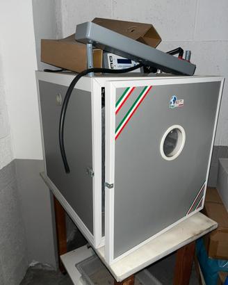 Incubatrice fiem MG 140/200 uova automatica