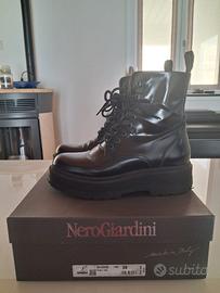 Anfibi Nero Giardini