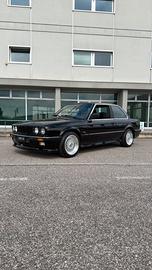 BMW E30 coupe