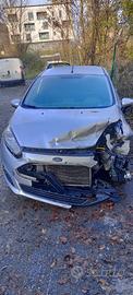 Ford Fiesta 1.5 TDCi 75CV 5 porte Titanium inciden
