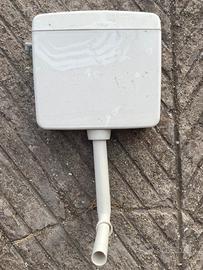 Cassetta di scarico bagno marca OLI