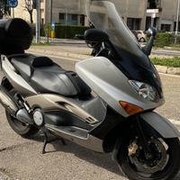 Yamaha T Max - 2004