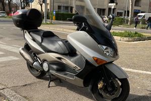 Yamaha T Max - 2004