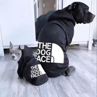 Felpa nera con cappuccio per cani come nuova 