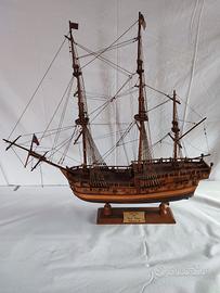 Barca artigianale in legno