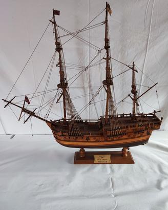 Barca artigianale in legno