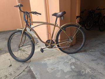 bicicletta tipo cruiser chopper americana