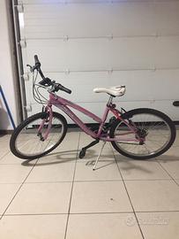 Bicicletta mountain bike ragazza