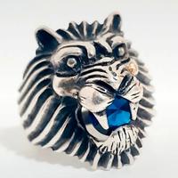 anello uomo argento 925 leone zaffiro blu