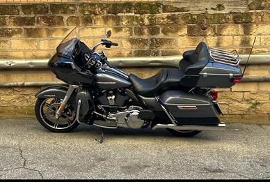 Harley davindson Road glide limited 114