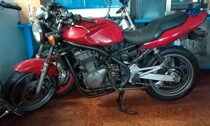 Kawasaki ER 5 solo per ricambi