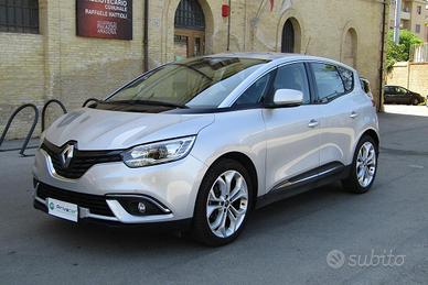 RENAULT Scénic Blue dCi 120 CV EDC Sport Edition2