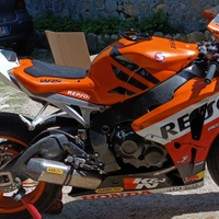 Honda cbr1000 rr firblade