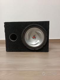 Subwofer Kenwood 600 watt con amplificstore Magnat