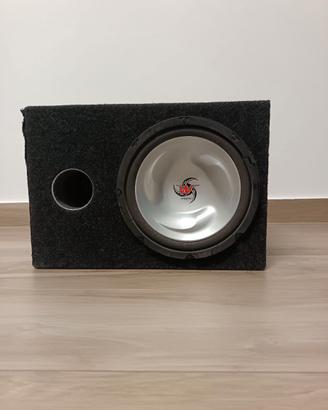 Subwofer Kenwood 600 watt con amplificstore Magnat