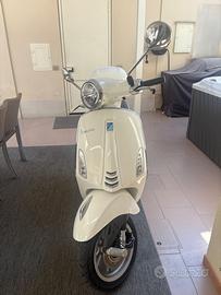 Vespa primavera 125