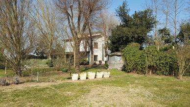 Singola con grande giardino