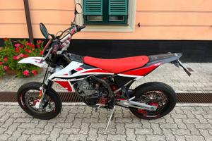 FANTIC XMF 125 MOTARD PERFOM