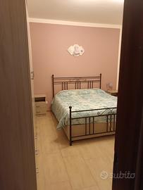 Camera da letto matrimoniale completa o a pezzi