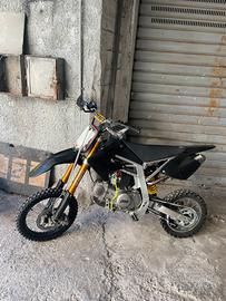 Pit bike cross