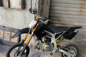 Pit bike cross