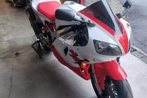 Yamaha r1 1999