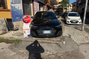 Audi A1 SPB 40 TFSI S tronic Identity Black