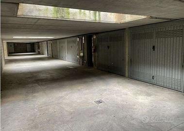 Garage a Villa d'Adda