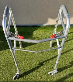 Deambulatore pieghevole con 4 ruote