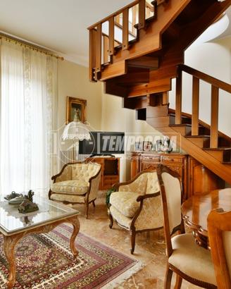 APPARTAMENTO CON 3 CAMERE E VISTA MARE IN ZONA COR