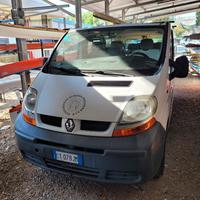 RENAULT Trafic 9 posti con gancio traino - 2005