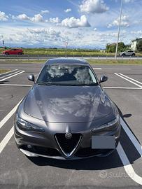 Alfa romeo giulia 2.2 150cv lm190.000