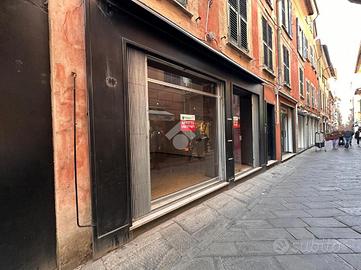 NEGOZIO A LAVAGNA
