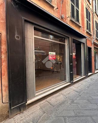 NEGOZIO A LAVAGNA