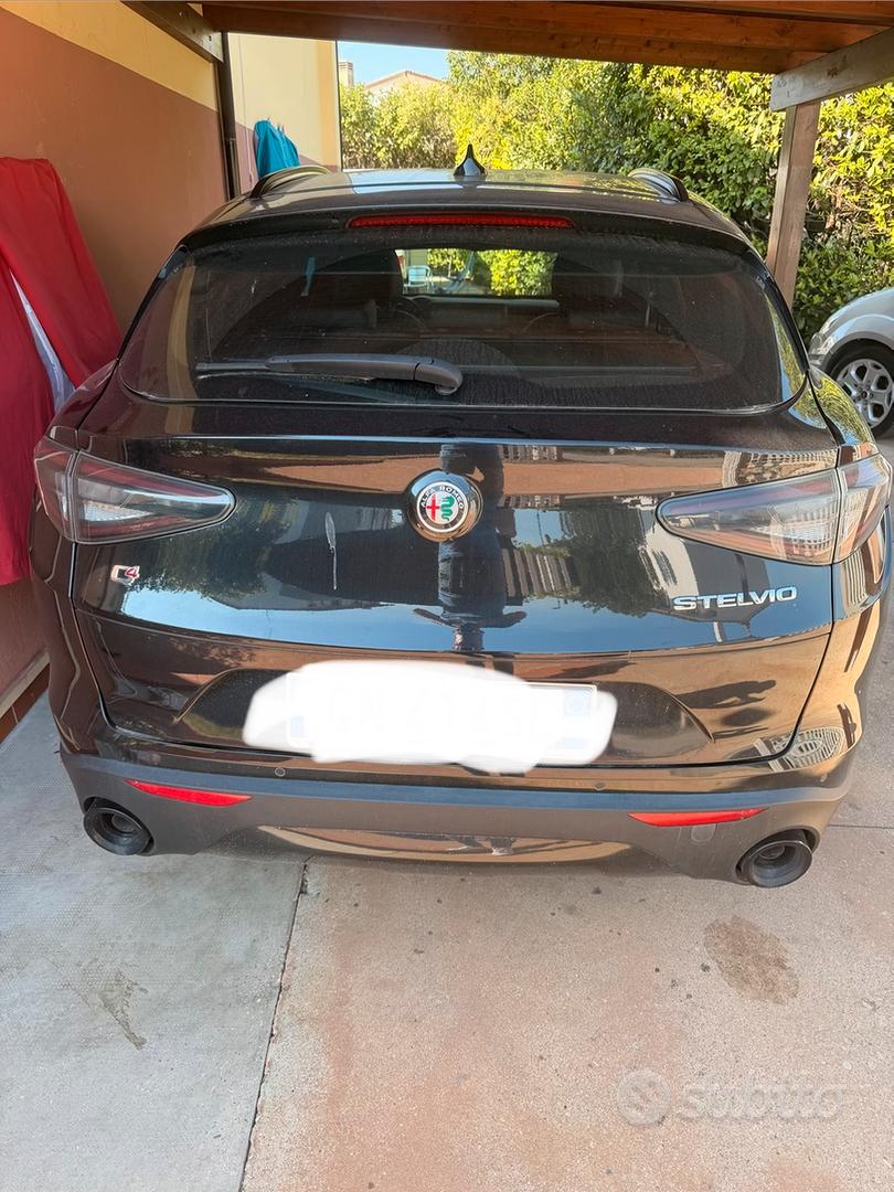 Alfa Romeo Stelvio 2023 photo 2