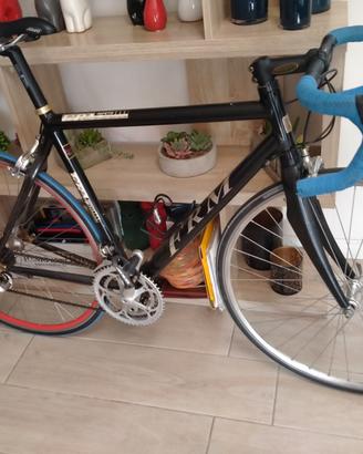 Bicicletta da corsa FRM impeto
