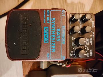 pedale effetto basso beheringer bass synthesizer 